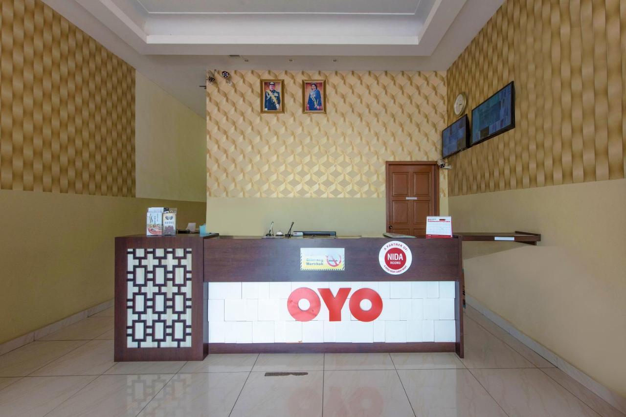 Super Oyo 90385 H3 Hotel Yong Peng Exterior photo