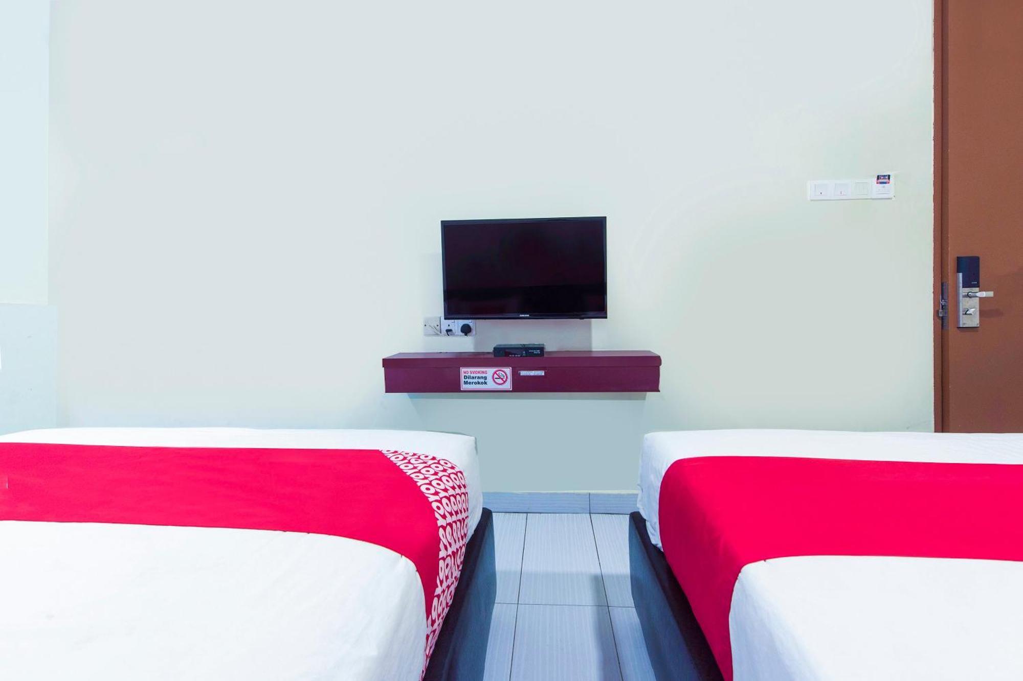 Super Oyo 90385 H3 Hotel Yong Peng Exterior photo
